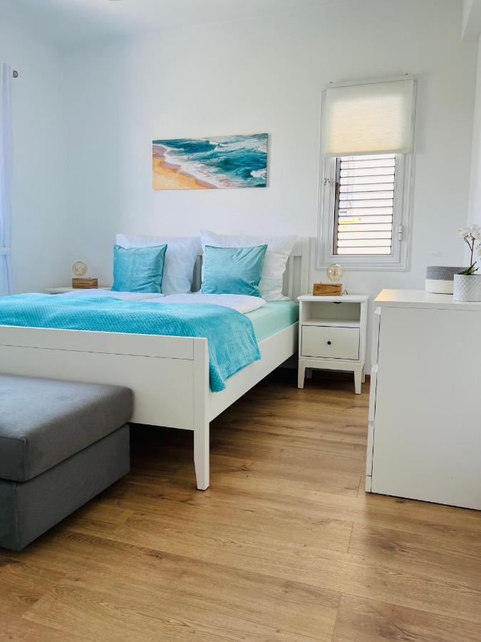 Ocean Sunset Apartment Paphos ภายนอก รูปภาพ