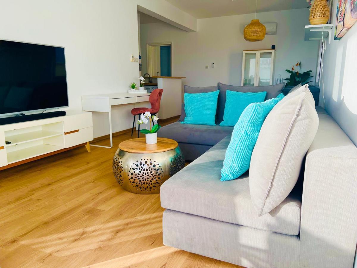 Ocean Sunset Apartment Paphos ภายนอก รูปภาพ