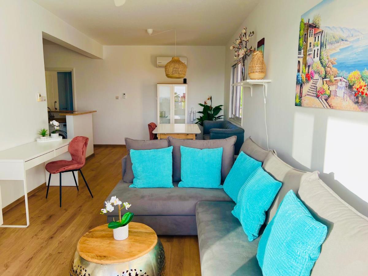 Ocean Sunset Apartment Paphos ภายนอก รูปภาพ