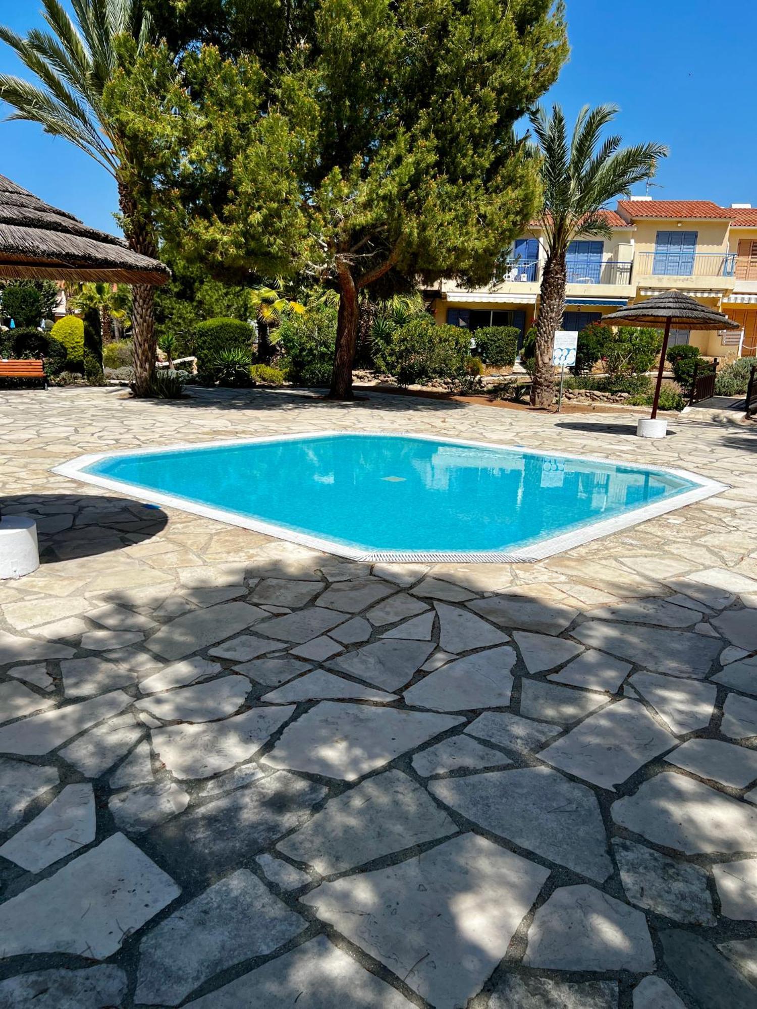 Ocean Sunset Apartment Paphos ภายนอก รูปภาพ